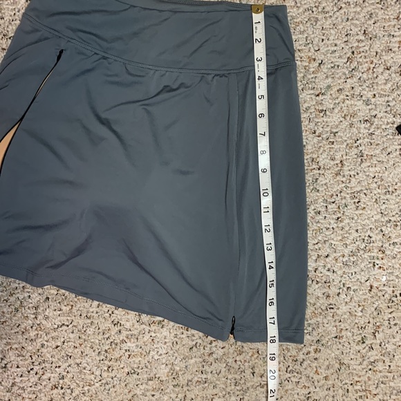 Baleaf Biking Skort NWOT gray medium - Picture 11 of 11